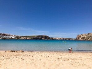 Beach nearby - Holiday Home 'Tres' with Private Pool, Private Terrace and Wi-Fi (Es mercadal)