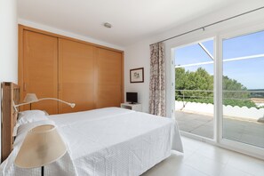 4 bedrooms, free WiFi