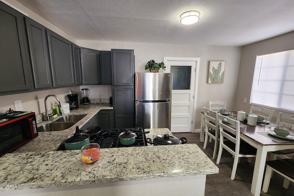 Microondas, horno y parrilla de estufa