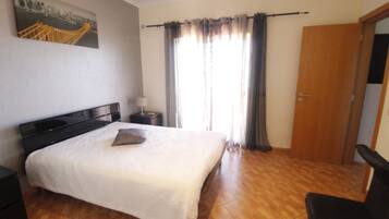 5 bedrooms, free WiFi, bed sheets