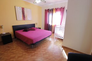 5 soverom, wi-fi (inkludert) og sengetøy