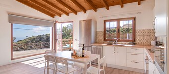 Vacation Home 'Los Barranquillos' with Sea View, Private Pool, and Wi-Fi