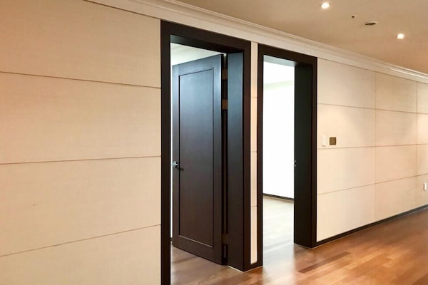 Family Apartment | Soundproofing, iron/ironing board, free WiFi