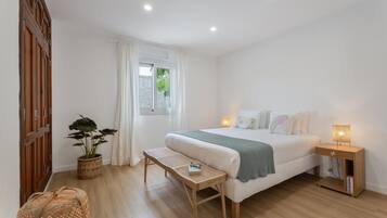 4 slaapkamers, een strijkplank/strijkijzer, gratis wifi, beddengoed