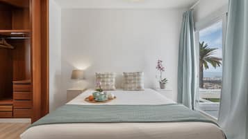 4 slaapkamers, een strijkplank/strijkijzer, gratis wifi, beddengoed