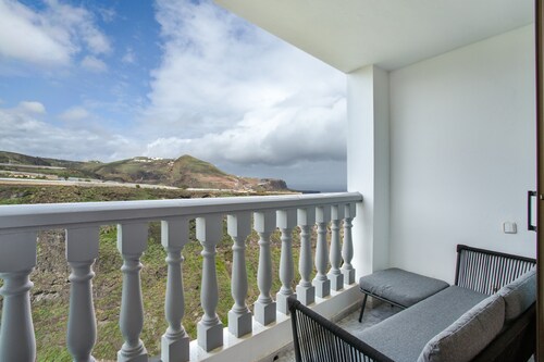 'Hacienda Los Adejo' with Mountain View, Private Terrace and Wi-Fi