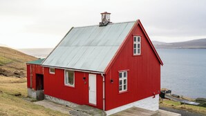 Exterior - Charming House | Stunning views | Parking (Nes)