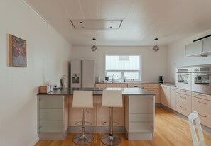 Leilighet | Eget kjøkken | Brødrister og kjøkkenøyer