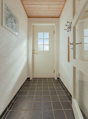 Interior entrance - Lovely 2 BR Apartment | Parking | Quiet Street (Torshavn)