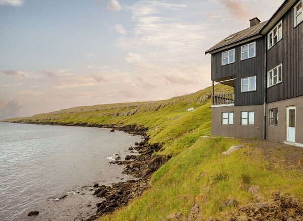 Front of property - A Tromini Guesthouse | Waterfront (Argir)