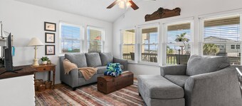 Seaside Sunrise: A Peaceful Escape by the Ocean