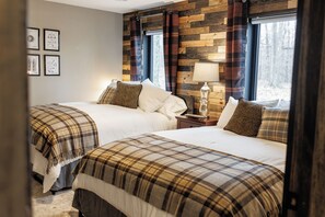 3 bedrooms, iron/ironing board, travel cot, free WiFi