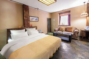 Family Suite, Hill View | Desk, free WiFi - Daocheng Yading Shiruo Hotel (Garze)