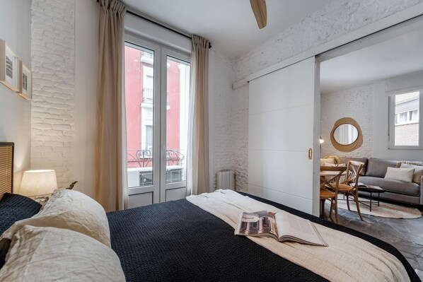 1 chambre, fer et planche à repasser, Wi-Fi, draps fournis