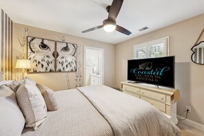 4 bedrooms, desk, iron/ironing board, free WiFi