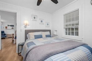 2 bedrooms, iron/ironing board, travel crib, free WiFi - No Plans: Cozy Dog-Friendly Cape Cottage (South Yarmouth)