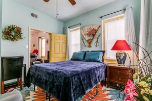 1 bedroom, WiFi, bed sheets - Beautifully decorated 1-bedroom for long term stay (San Antonio)