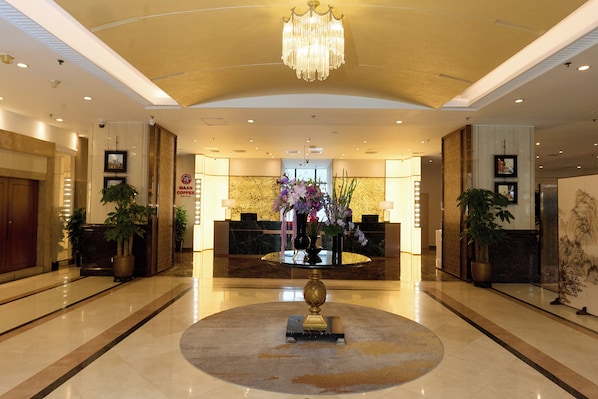 Reception - Guo Mao San Li Tun Apartment (Beijing)
