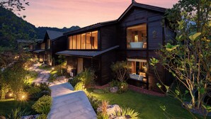 Front of property - Country Retreats Zhangjiajie Manson Resort (Zhangjiajie)