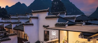 Guilin Yangshuo Emoji Youth Hostel-West Street Li River Yulong River Variety Activities