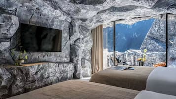 Signature-Zweibettzimmer, Balkon, Bergblick | Blick auf die Berge
