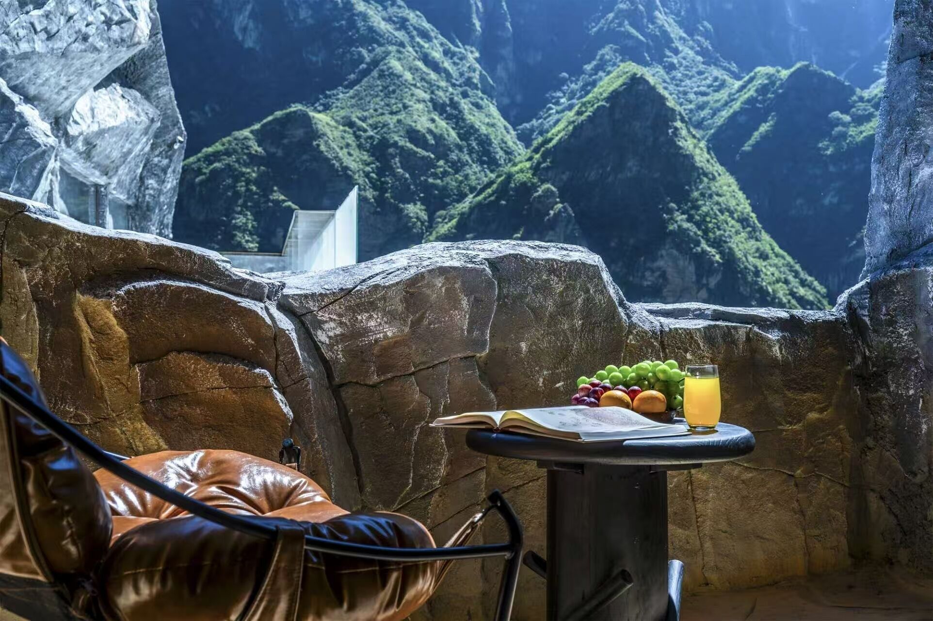 Signature Twin Room, Balcony, Mountain View | Mountain view