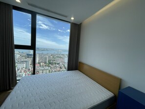 2 bedrooms, WiFi - Luxury 2BR Metropolis – Prime Location, Best Price! (Hà Nội)