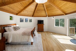 3 quartos, berço de viagem, Wi-Fi, roupa de cama