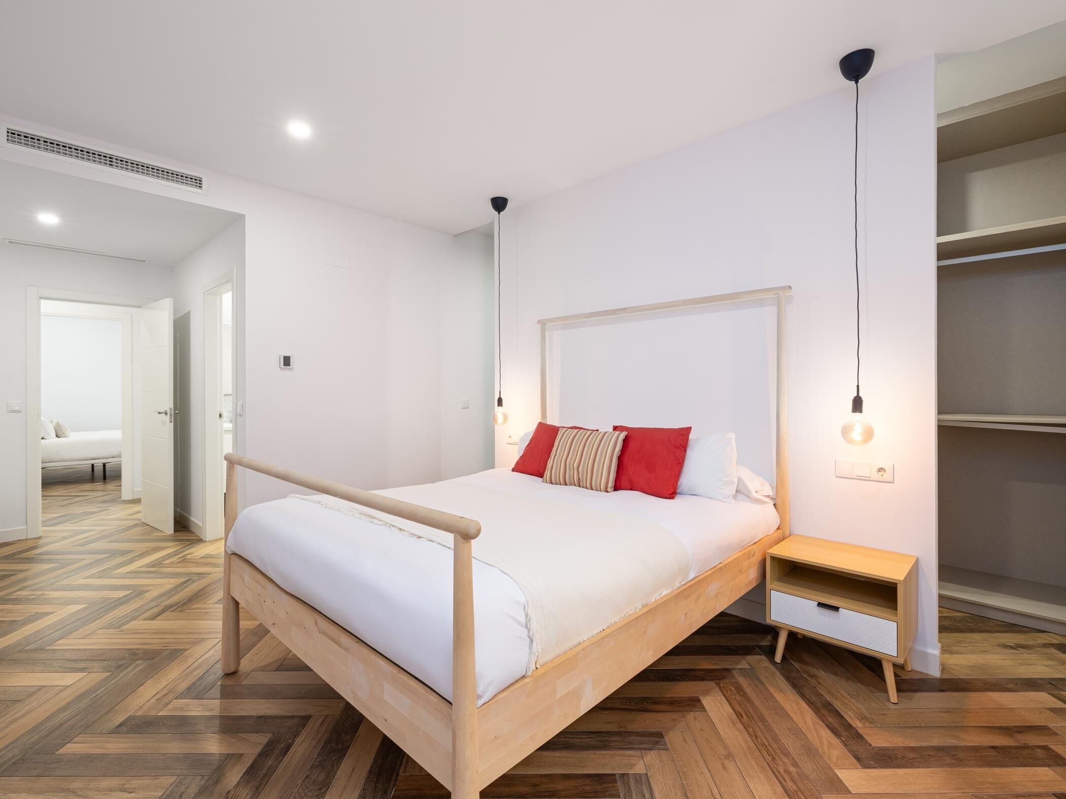 3 makuuhuonetta, silitysrauta/-lauta, vauvan matkasänky, ilmainen Wi-Fi