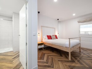 3 chambres, fer et planche à repasser, lit parapluie, Wi-Fi gratuit
