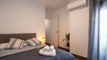 2 slaapkamers, een strijkplank/strijkijzer, gratis wifi, beddengoed