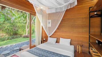 Villa | 1 dormitorio y tabla de planchar con plancha