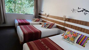 Classic Triple Room | Desk, iron/ironing board (on request), WiFi (free) - tunki Hause Machupicchu (Machu Picchu)