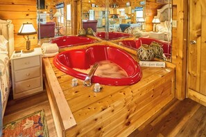 1 slaapkamer, een strijkplank/strijkijzer, wifi, beddengoed