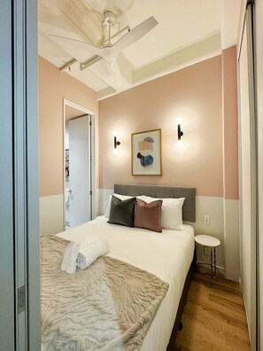 1 chambre, fer et planche à repasser, Wi-Fi, draps fournis