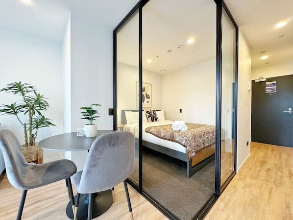 1 Schlafzimmer, Bügeleisen/Bügelbrett, WLAN, Bettwäsche