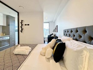1 chambre, fer et planche à repasser, Wi-Fi, draps fournis