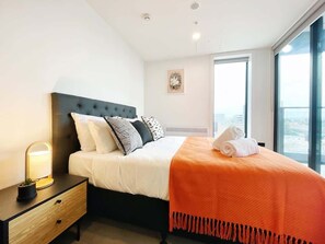 1 chambre, fer et planche à repasser, Wi-Fi, literie fournie