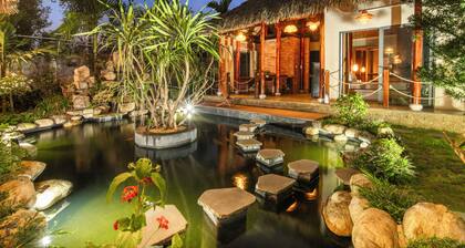 Salt Electrolysis Pool & Koi pond 1BR Ba Na Hills