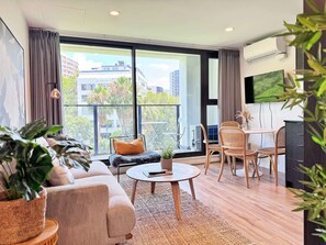 TV - Incredible Park & SkyTower View Free Parking & AC (Auckland)