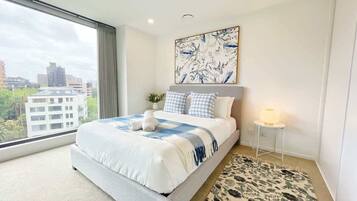 3 slaapkamers, een strijkplank/strijkijzer, wifi, beddengoed