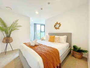 3 chambres, fer et planche à repasser, Wi-Fi, literie fournie