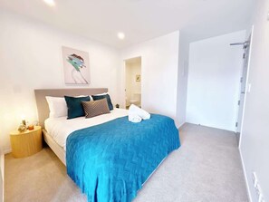 1 bedroom, iron/ironing board, WiFi, bed sheets - Graceful Parkside AC 1 Bed & 1 Study vs Pool & Gym (Auckland)