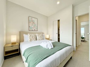2 bedrooms, iron/ironing board, WiFi, bed sheets - Garden Gem 2 BDR+1 Study Townhouse Near Ponsonby (Auckland)