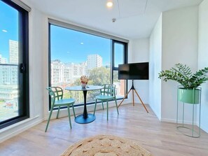 Interior - Parkside Elegance 1BR on Queen St vs Pool & Gym (Auckland)