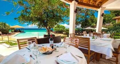 Luxurious & Charming 3BR VILLA Palmas Del Mar Pool/Jacuzzi/BBQ in lovely Sosúa