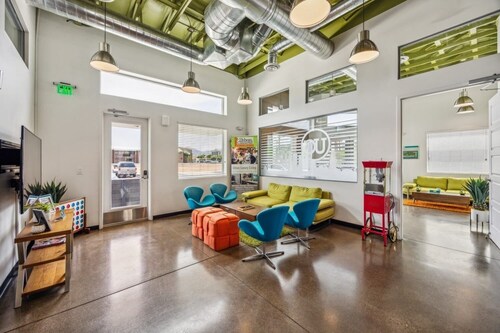 Centrally Located Apartment in Phoenix. Pool| Hiking| Family Friendly