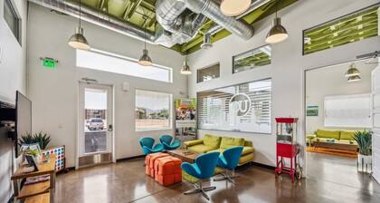 Centrally Located Apartment in Phoenix. Pool| Hiking| Family Friendly