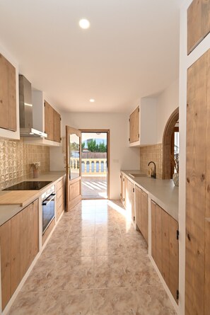 Fridge, microwave, oven, dishwasher - Villa Bajo el Sol Moraira (Moraira)
