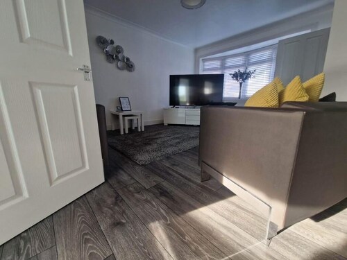 Cozy Shotts House with 2 Bedrooms